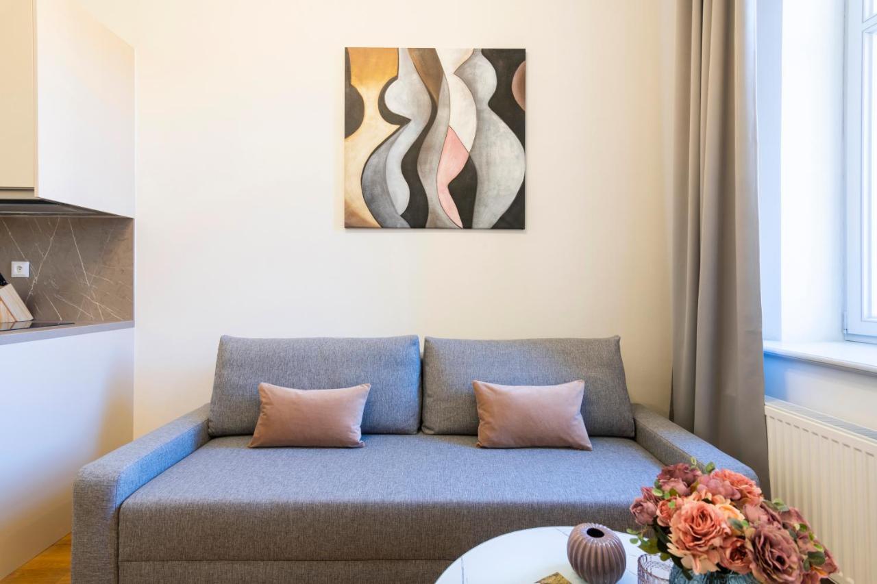 Hidden Art Boutique Residence By Dwellfort Praga Zewnętrze zdjęcie