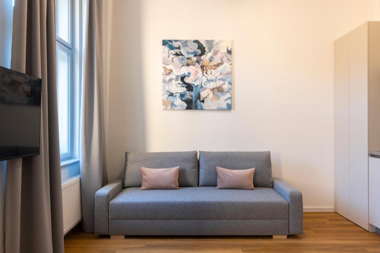 Hidden Art Boutique Residence By Dwellfort Praga Zewnętrze zdjęcie