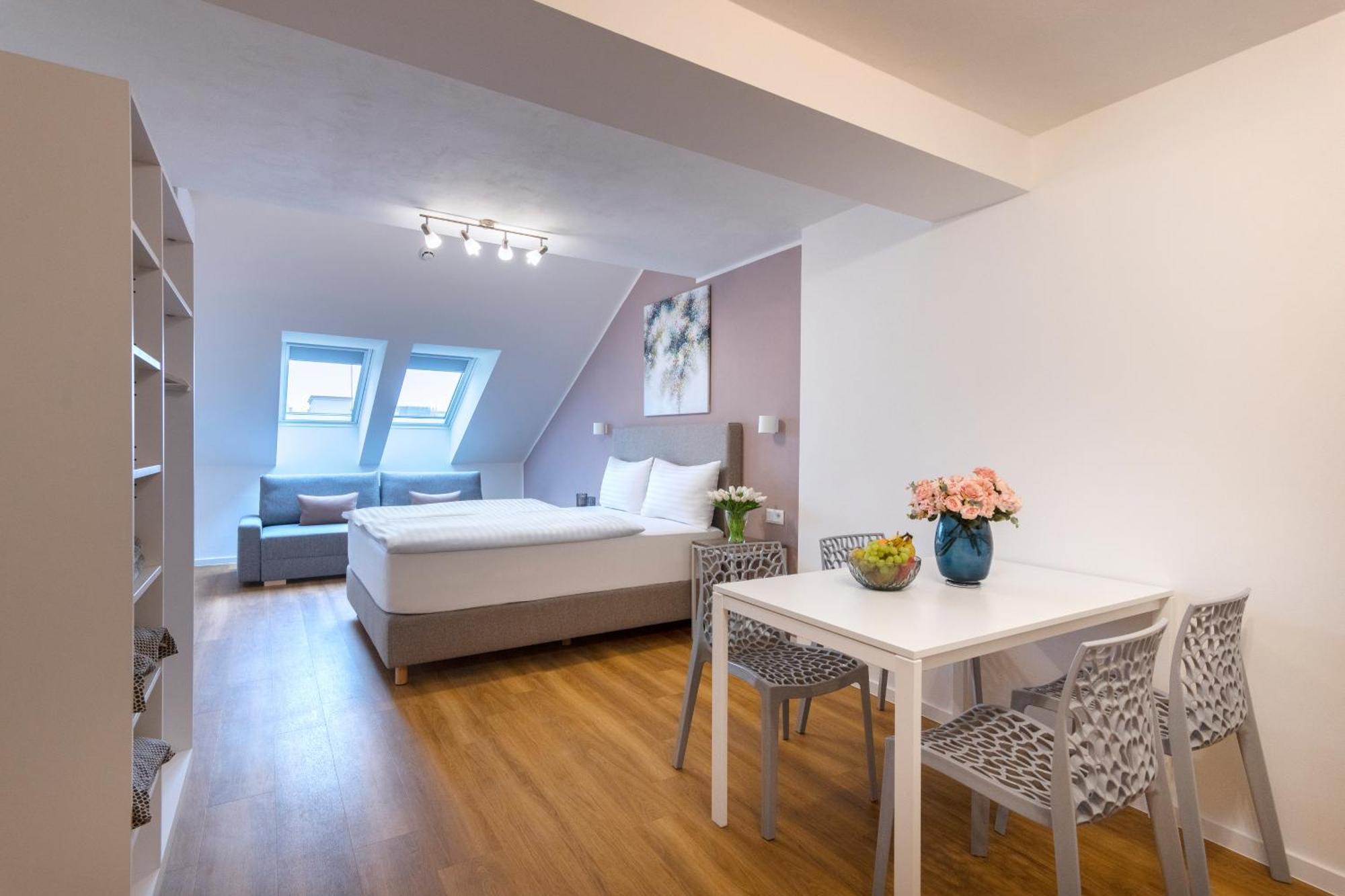 Hidden Art Boutique Residence By Dwellfort Praga Zewnętrze zdjęcie